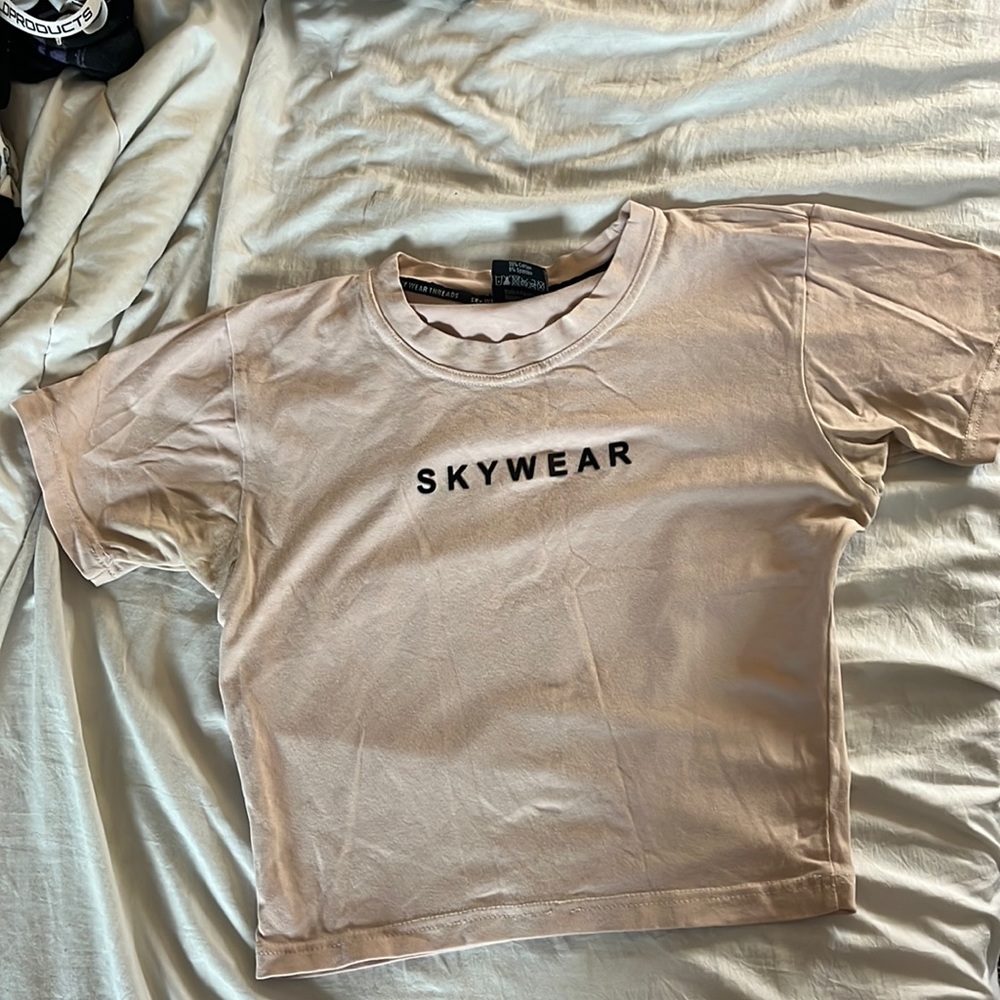 Skywear threads workout crop top